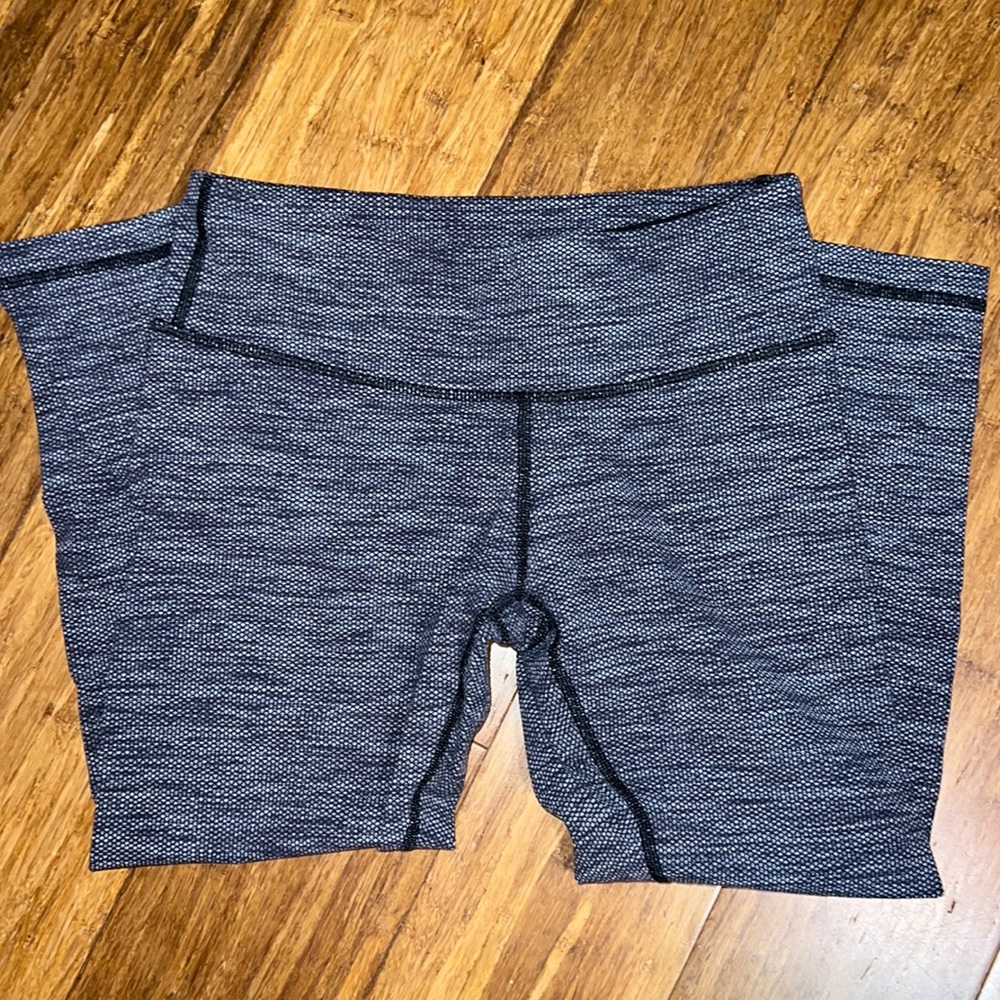 Lululemon Gray Capri Yoga Pants